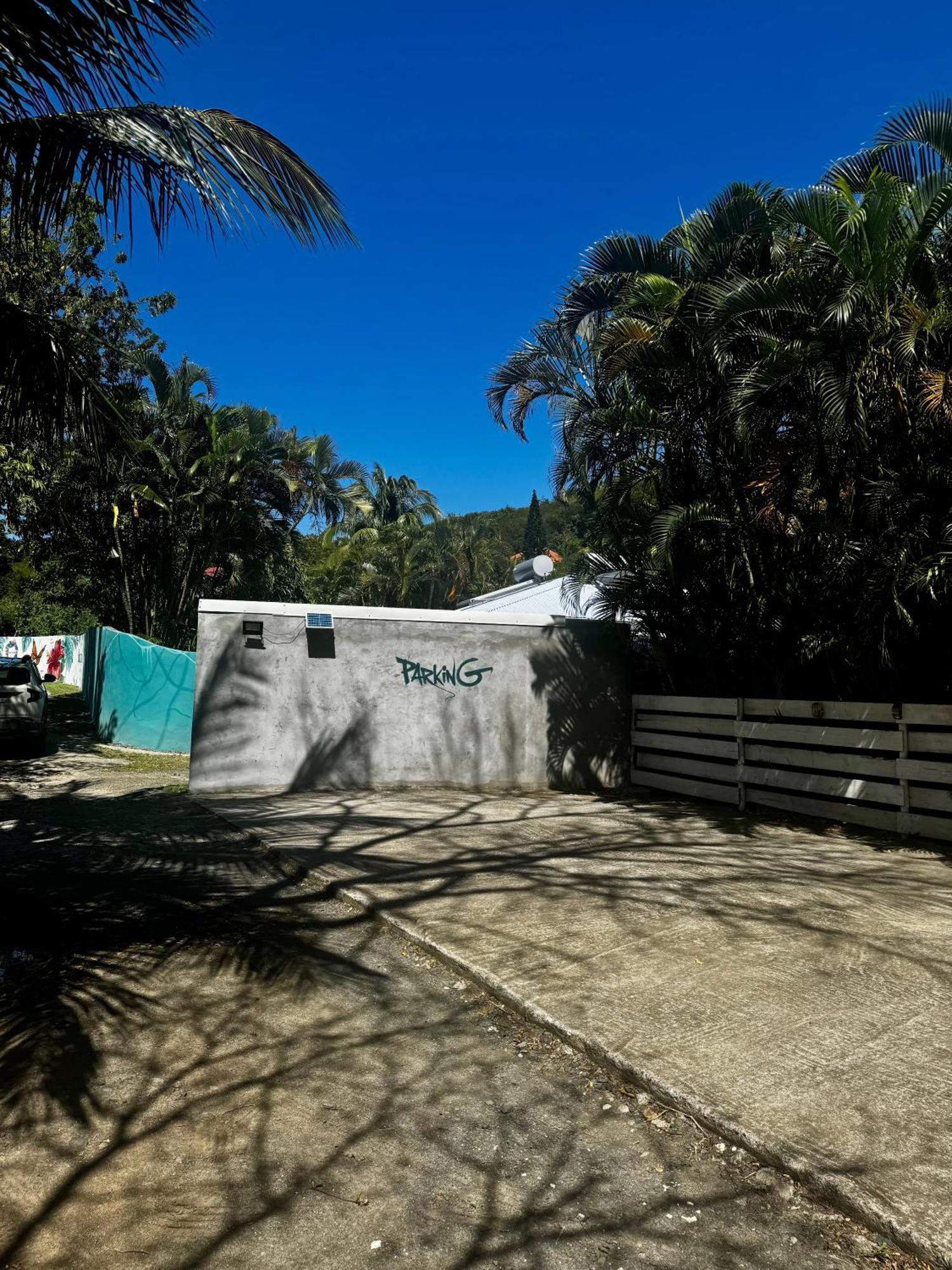 Baz Creole Villa Deshaies Exterior photo